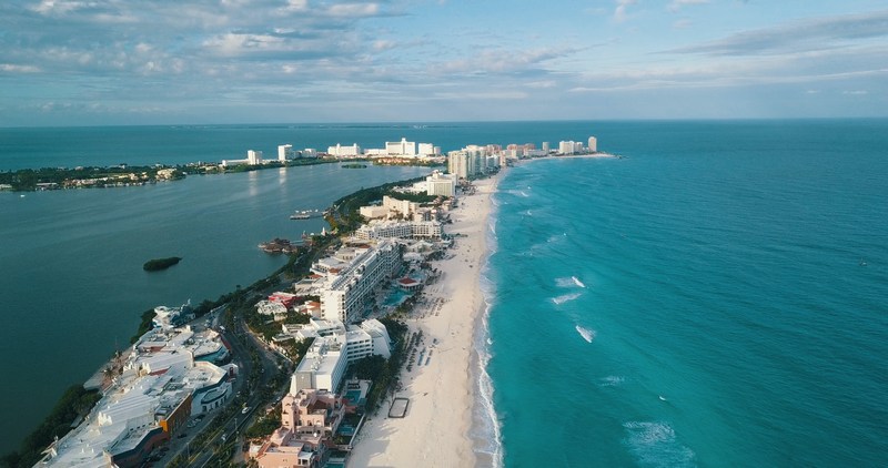 beachfront condos for sale in cancun
